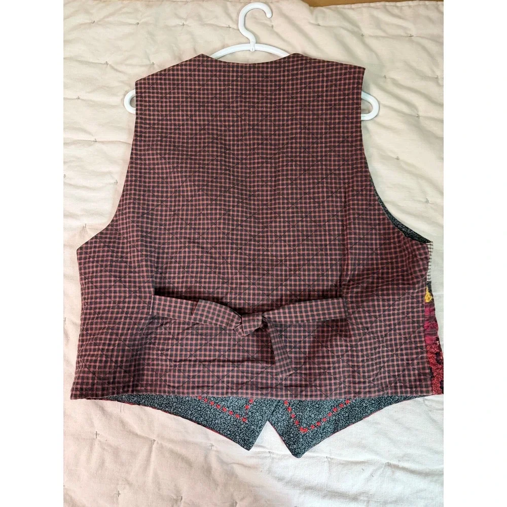 Handmade Vest‎ Quilted Patchwork Village  L/XL Burgundy Folk Art Cottagecore